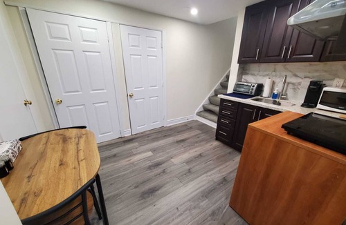Hurontario Apartment | Quiet 2BR Basement Suite Private Entrance Parking Near Square One