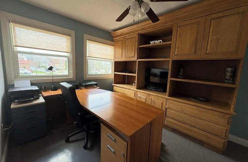 Pickering House | Quiet MAJOR INTERNATIONAL SPORTING EVENT Home Base Near Pickering GO | Executive 4BR Stay