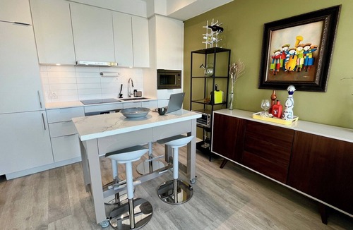Willowdale Condo | Quiet Luxury yet Vibrant Steps to Subway