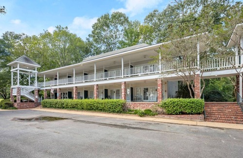 Wakefield Condo | Quiet | Secluded | Convenient | Comfortable