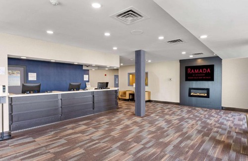 Niagara Falls Hotel | Ramada By Wyndham Niagara Falls near the Falls
