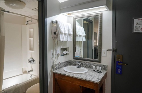Broken Arrow Hotel | Ramada by Wyndham Tulsa Broken Arrow