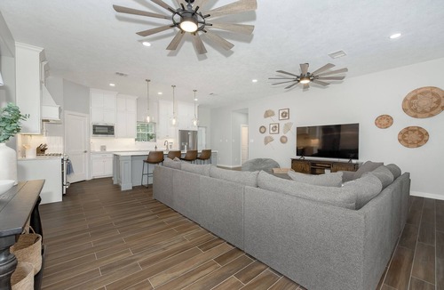 Bryan House | Rancho Dos Lunas Newly renovated 40 acre ranch only 14 miles from Texas A&M