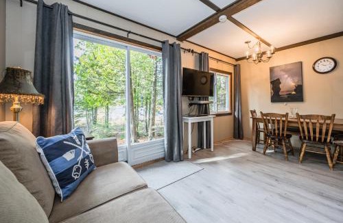 Northern Bruce Peninsula House | Red Barn Waterfront Tobermory A-Frame