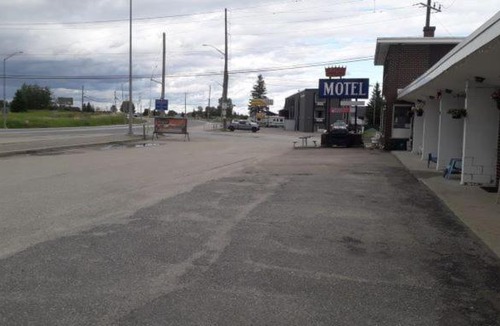 South Porcupine Hotel | Regal Motel