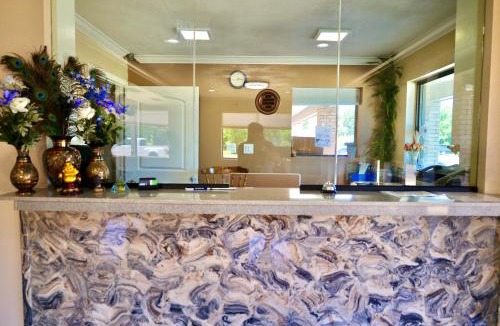 Gladewater Hotel | Regency Inn & Suites