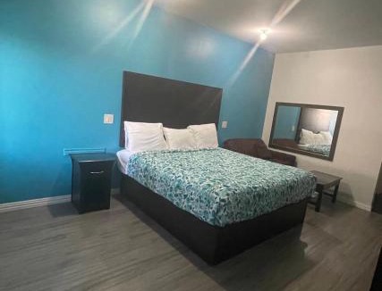 Humble Hotel | Regency Inn & Suites