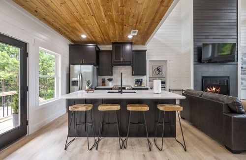 Broken Bow Cabin | Relax and Unwind, Hot Tub Under the Stars, Firepit, Sleeps 8
