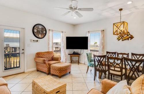 Fort Morgan Pines House | Relax by the Bay