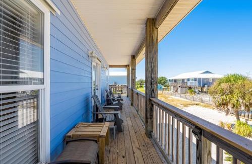 Fort Morgan Pines House | Relax by the Bay