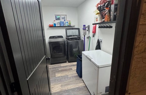 Valdez Apartment | Relax comfortably & enjoy a 2-bedroom studio in Valdez perfect for your getaway.