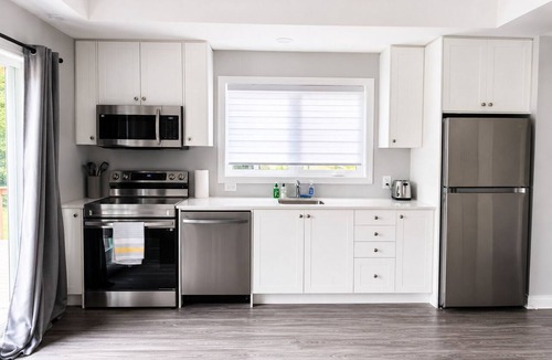 Doon South Condo | Relax & Unwind | 2BR + Private Balcony · 2.5 Baths · Doon South, Kitchener