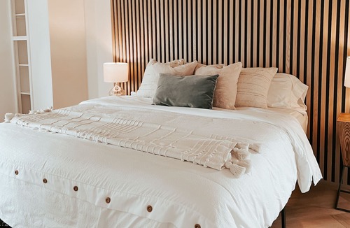 Mitchell House | Relax & unwind at this meticulously designed Parisian farmhouse!