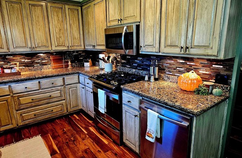 Mena House | “Relax, Unwind & Explore at Trailhead Hideaway – Mena’s Best Getaway!”