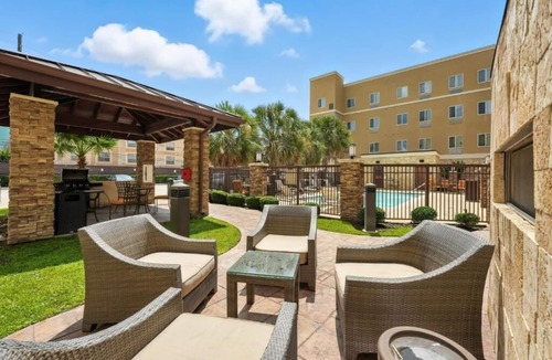 Chinatown Apartment | Relux at Westchase