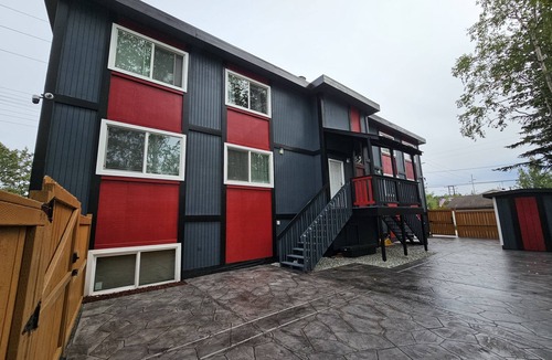 Spenard House | Remodeled 2bed 1 bath Apartment unit