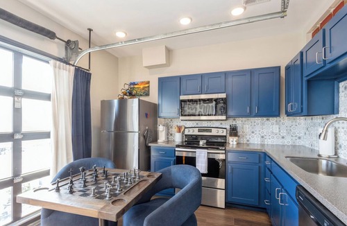 Lawrence Condo | Remodeled BOHO Condo - 1 Block to Mass Street!