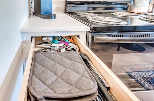 Stillwater Condo | Remodeled OSU Studio By Stadium