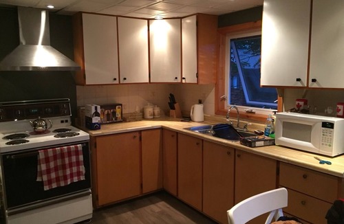 Minden Hills Cottage | Renovated Waterfront Cottage & Getaway on Brady Lake