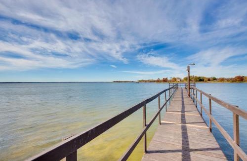 Cayuga Apartment | Reservoir & Dock Access: Pet-Friendly Kerens Cabin