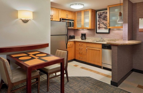 Gravenhurst Hotel | Residence Inn by Marriott Gravenhurst Muskoka Wharf