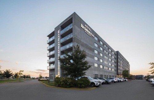 Saint-Laurent Hotel | Residence Inn by Marriott Montreal Airport