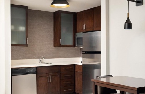 Ledbury - Heron Gate - Ridgemont - Elmwood Hotel | Residence Inn by Marriott Ottawa Airport