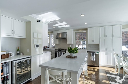 Lytton Park House | Resort Style Living in Lawrence Park