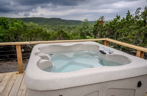 Marble Falls RV Rental | Rest and Recharge at this Wonderful Glamping Destination in Burnet, Texas