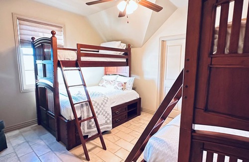 Henrietta House | Retreat‑Ready Ranch House on 2R Ranch — Quiet, Scenic, Private