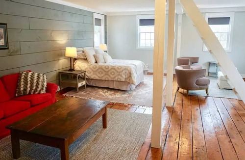 King Other | Retreat, Rekindle & Relax, Super host and zero check out chores