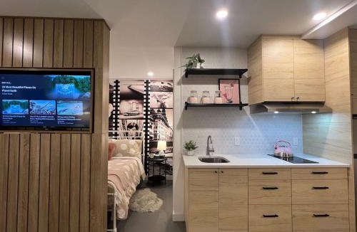 April Sound Apartment | Retro Retreat