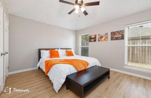 Abilene House | Rex Ranch Comfortable and Close to Everthing
