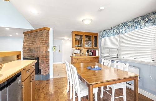 Wasaga Beach Cottage | River Access Cottage Mins to Beach