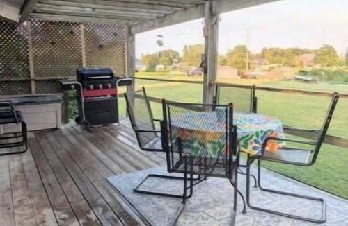 South Glengarry Cottage | River front escape.