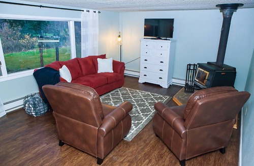 Badger House | River Ridge Lodge on the Chena River