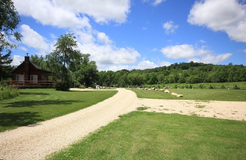 Littleport RV Rental | River Valley Campground