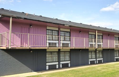 Fort Smith Hotel | River Valley Inn and Suites