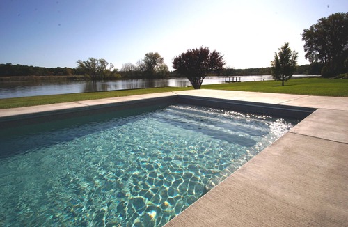 Douglas House | Riverdance, Hot Tub Open! Heated Pool open 5/8 to 10/12/26.