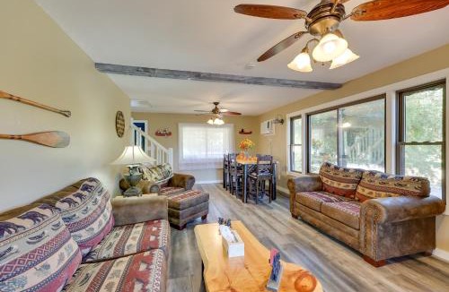 Mount Ida House | Riverfront Arkansas Abode - Furnished Deck & Grill