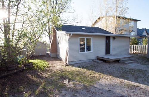 Wasaga Beach Cottage | Riverfront cottage - River Road