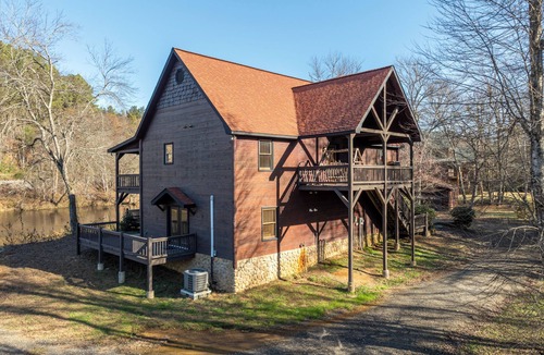 Copperhill Cabin | Riverfront Lodge, 5BR, Hot Tub, Pool Table & Views