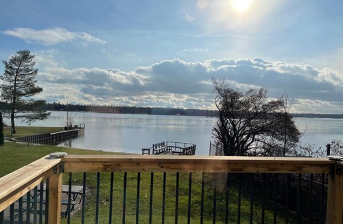 Algoma District Hotel | Riverfront Studios Inn