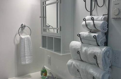 Algoma District Hotel | Riverfront Studios Inn