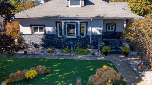 Carleton Place House | Riverside Oasis with Pool and Dock