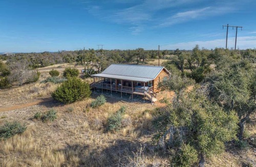 Fredericksburg Cabin | Rocky Ridge Cedar Cabin With Hot Tub & Amazing Views