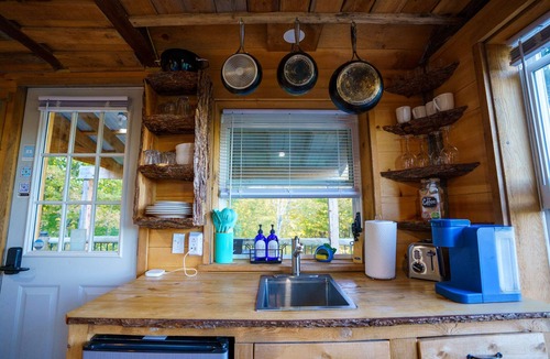 Franklin Springs Cabin | Romantic Private Cabin Getaway with Hot Tub and Scenic Views