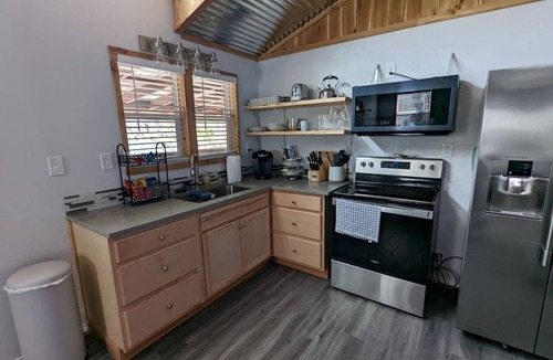 Paluxy Cabin | Romantic Stays in Texas at this Granbury Cabin Glamping Site