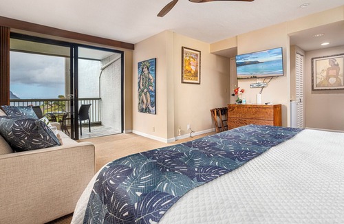 Princeville Resort | Romantic Studio at HBR - Private Lanai & Unmatched Bali Hai + Hanalei Bay Views