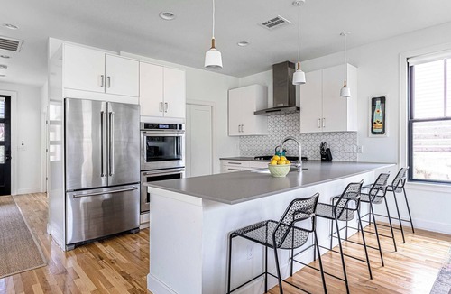 Foster Heights House | Rooftop Deck | 2 Miles to Downtown